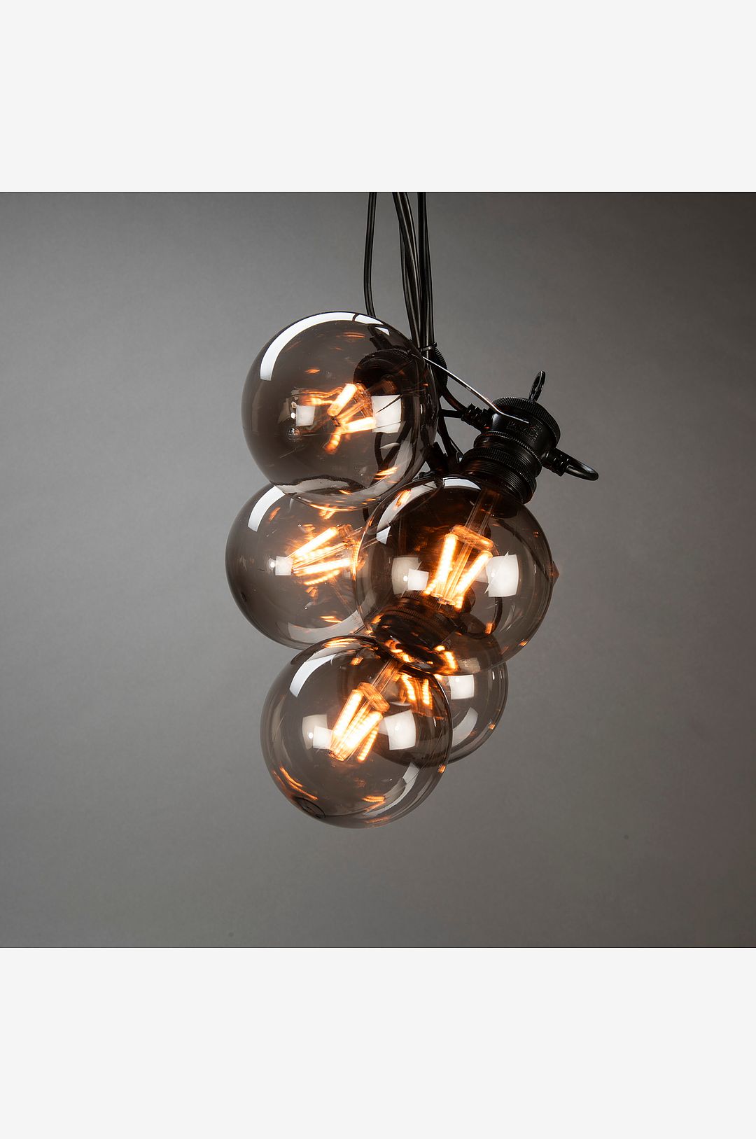 Konstsmide Valonauha E27 sis. 10 LED-lamppu Himmennin 24V/IP44 2393-830 Vastaa: N/A