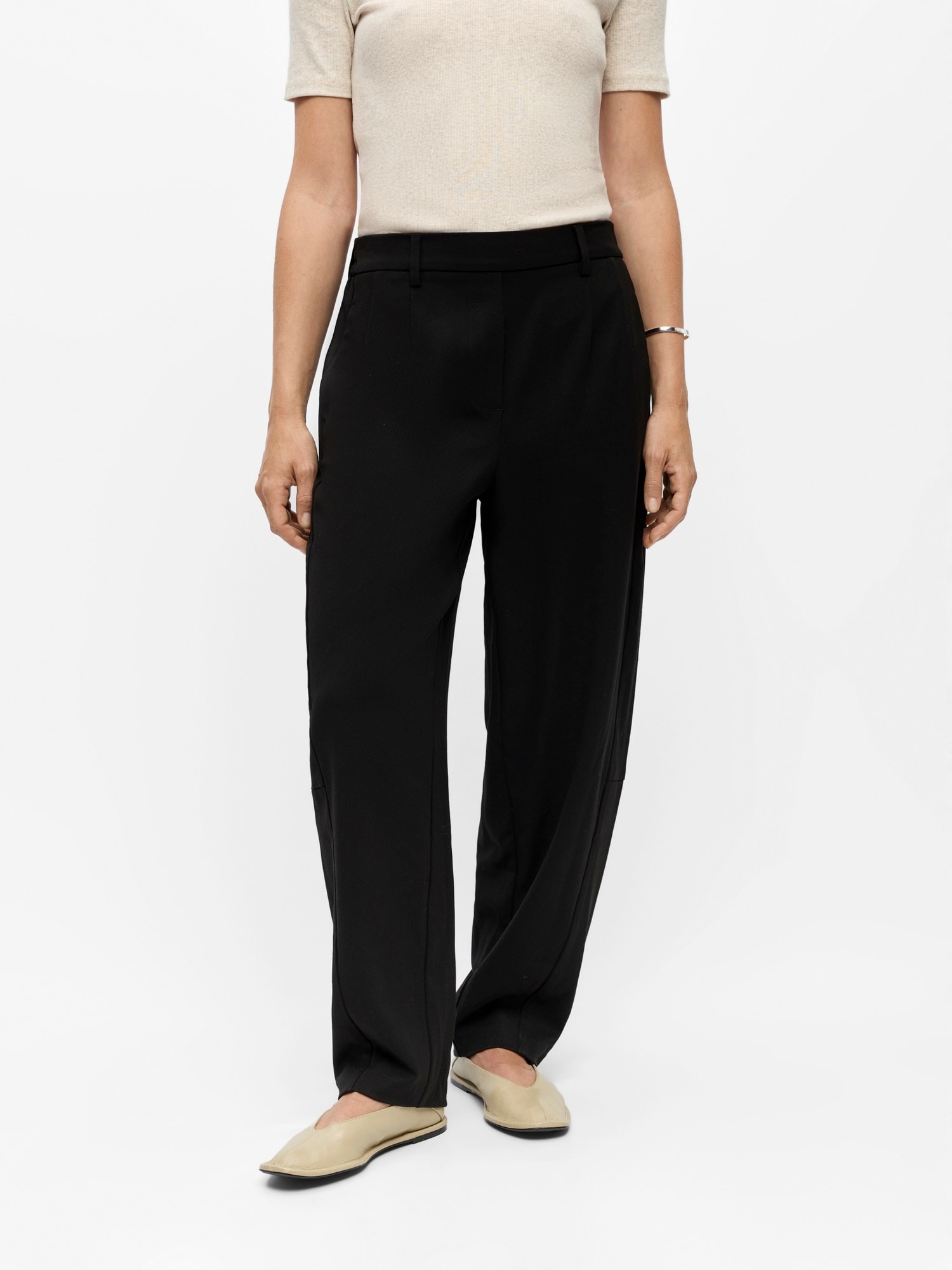 Object naisten housut Lisa HW Ankle Barrel Pant, musta