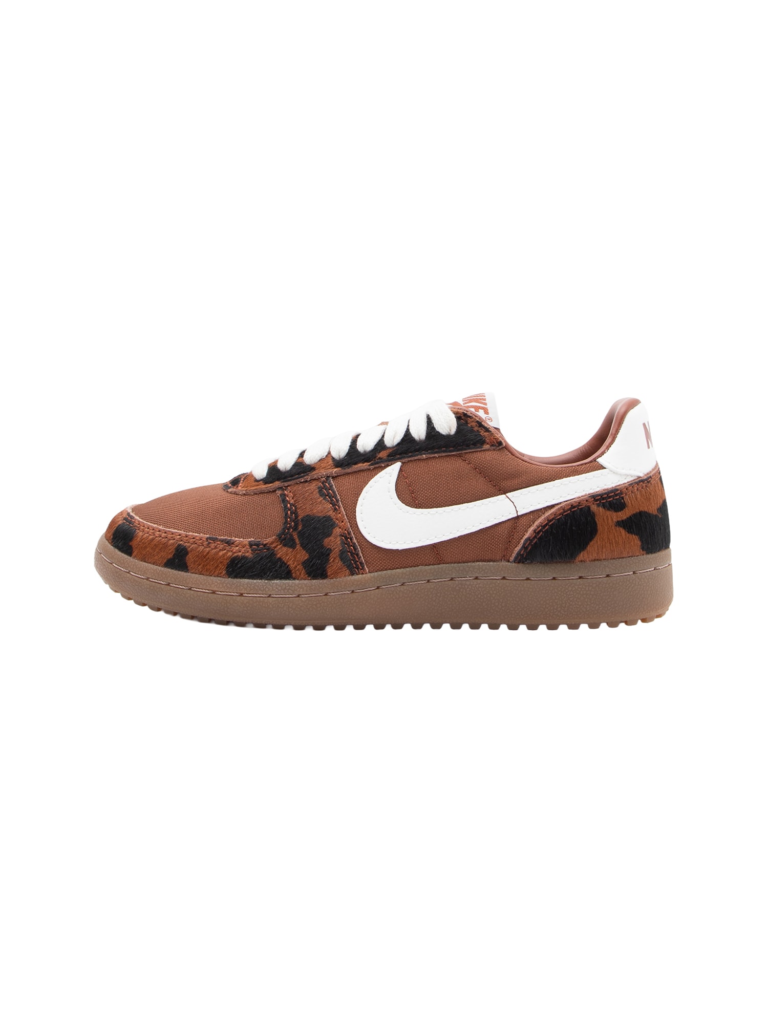 Nike Sportswear Matalavartiset tennarit 'Field General' ruskea / musta / valkoinen
