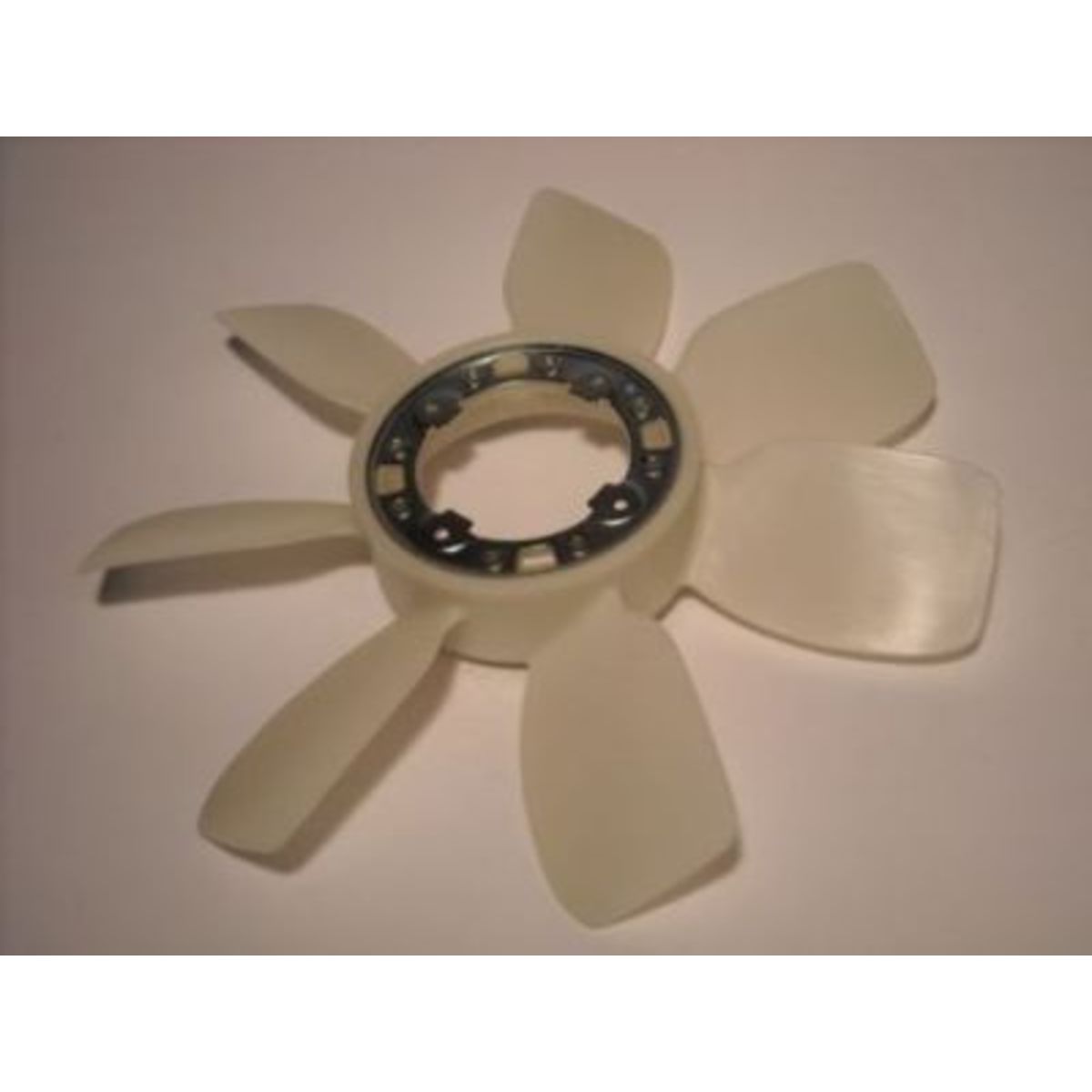 Tuuletin, mootorinjäähdytys AISIN FNT-012