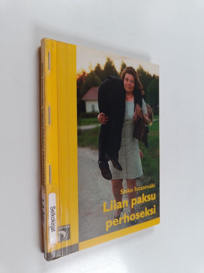 Liian paksu perhoseksi (selkokirja)