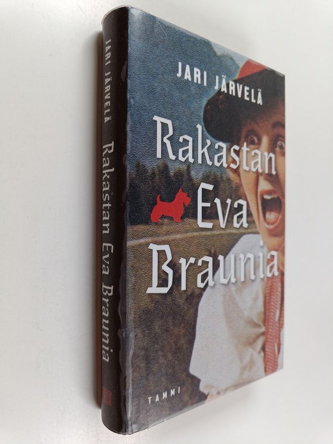 Rakastan Eva Braunia
