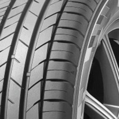 Kumho Ecsta HS52 ( 175/65 R14 82H 4PR )