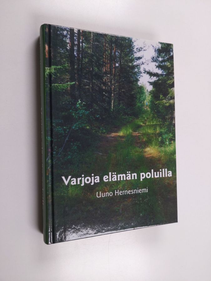 Varjoja elämän poluilla