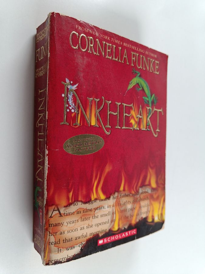 Inkheart (Inkheart Trilogy, Book 1)