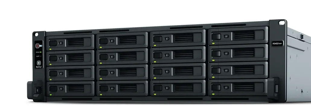 Synology RS4021xs+ - Verkkotallennuspalvelin, Musta