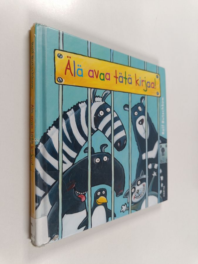 Älä avaa tätä kirjaa!