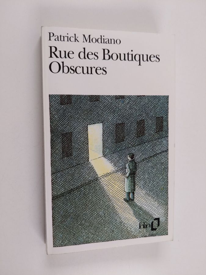 Rue des boutiques obscures