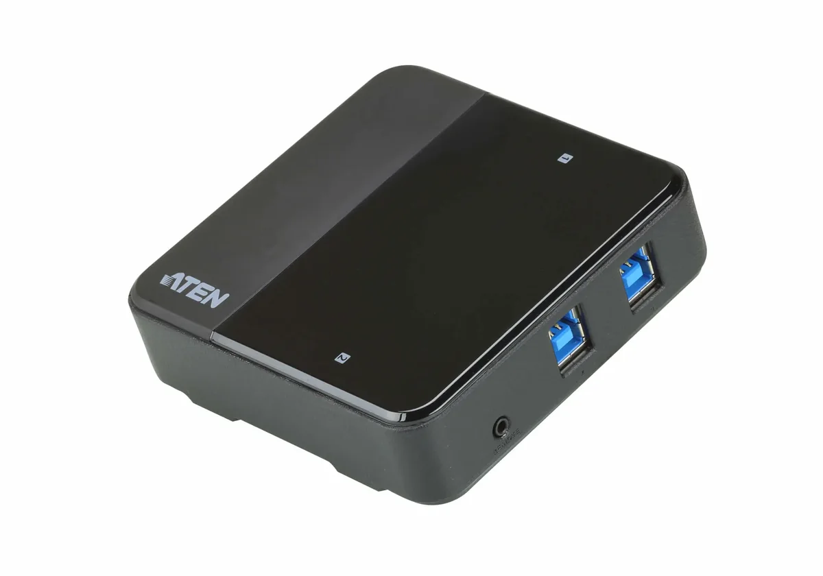 ATEN US3324-AT Computer Data Switch USB hub - 4 porttia - Musta