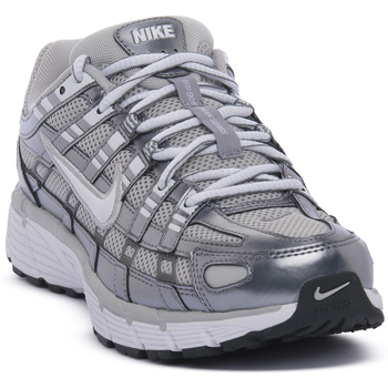 Nike Sportswear Matalavartiset tennarit 'P-6000' vaaleanharmaa / hopea / valkoinen