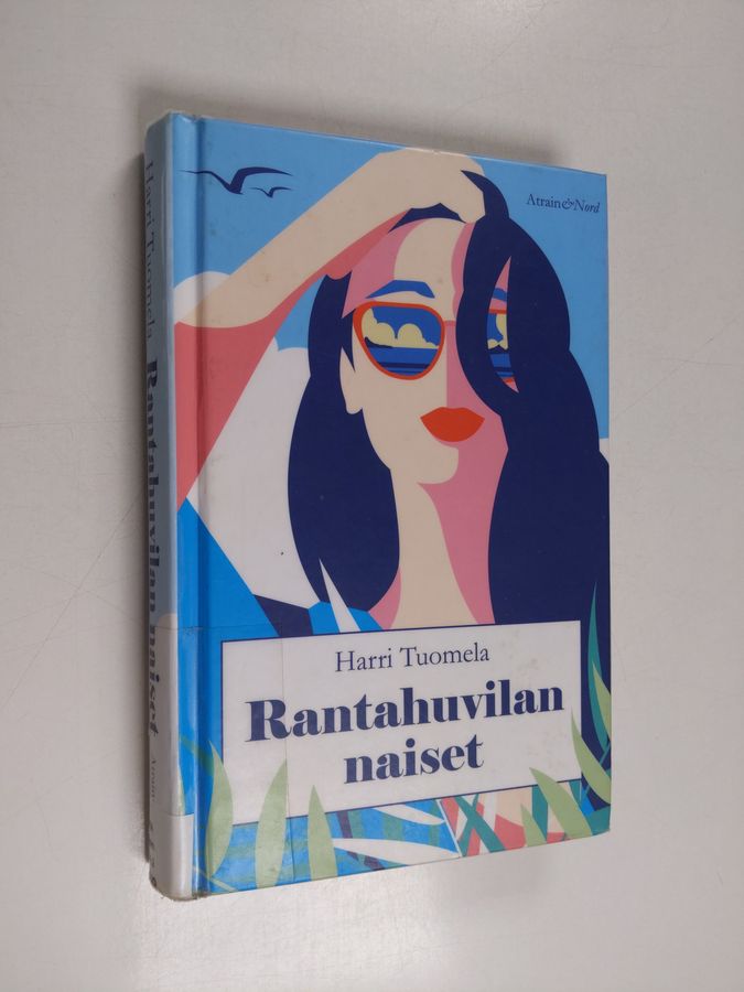 Rantahuvilan naiset