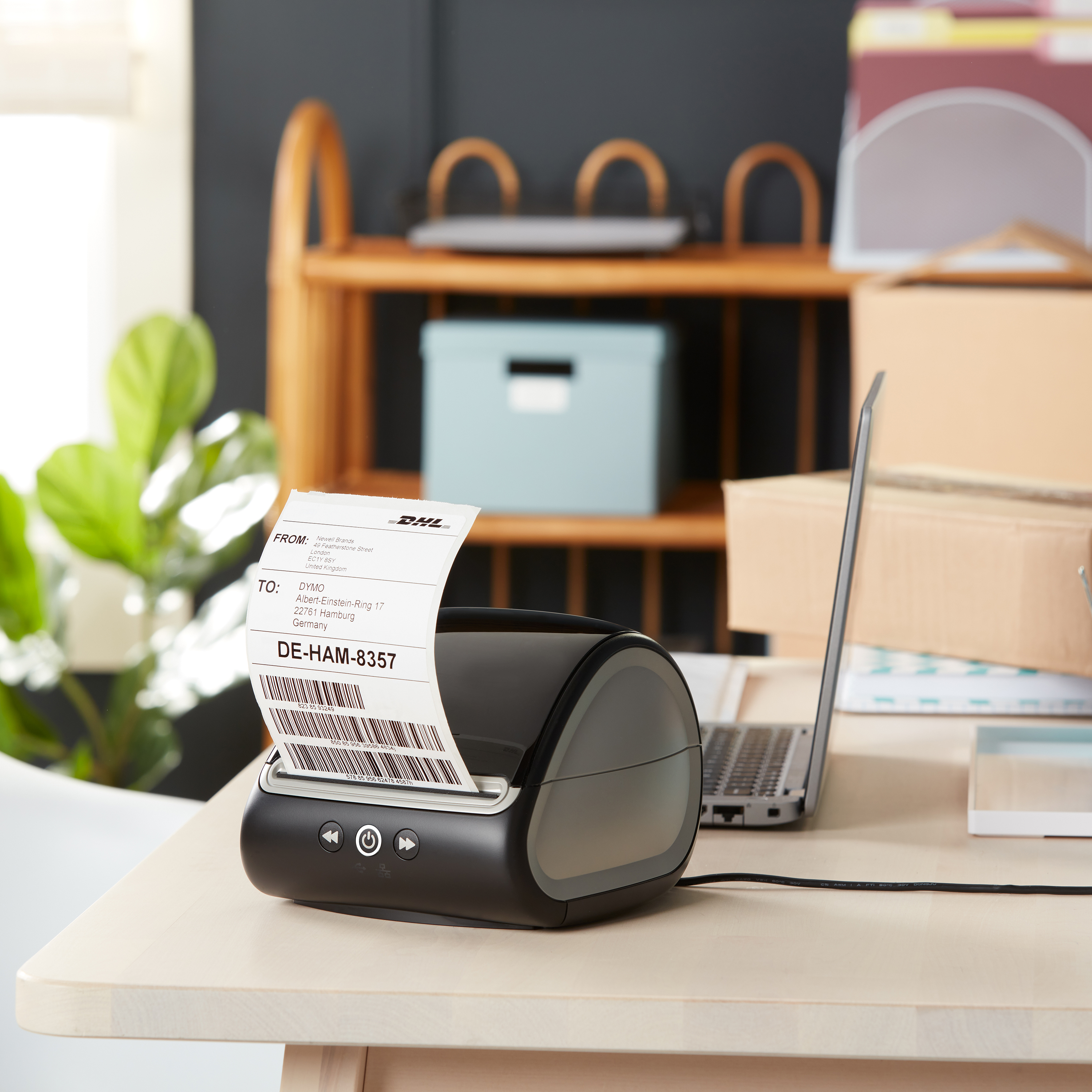 DYMO Aito LabelWriter DHL -lähetystarrat | 102 mm x 210 mm | Itseliimautuva | 140 helposti kuorittavan tarran rulla | LabelWriter 5XL/4XL -tarravalmistajille | Valmistettu Euroopassa