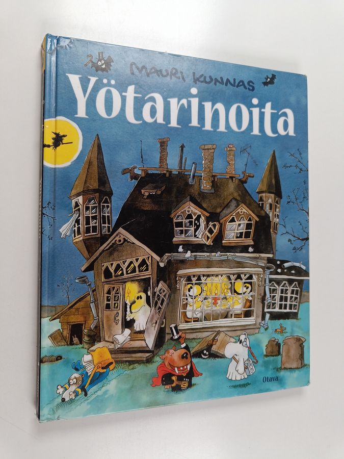 Yötarinoita