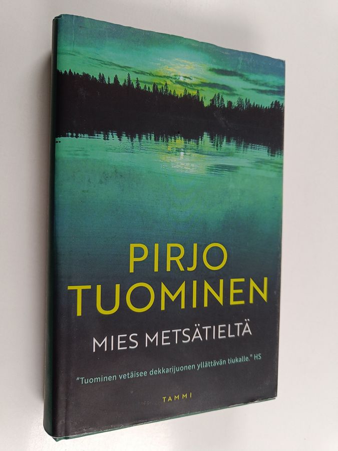 Mies metsätieltä