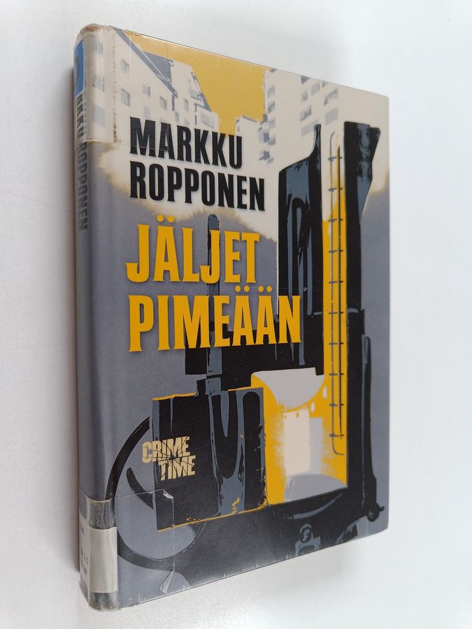 Jäljet pimeään