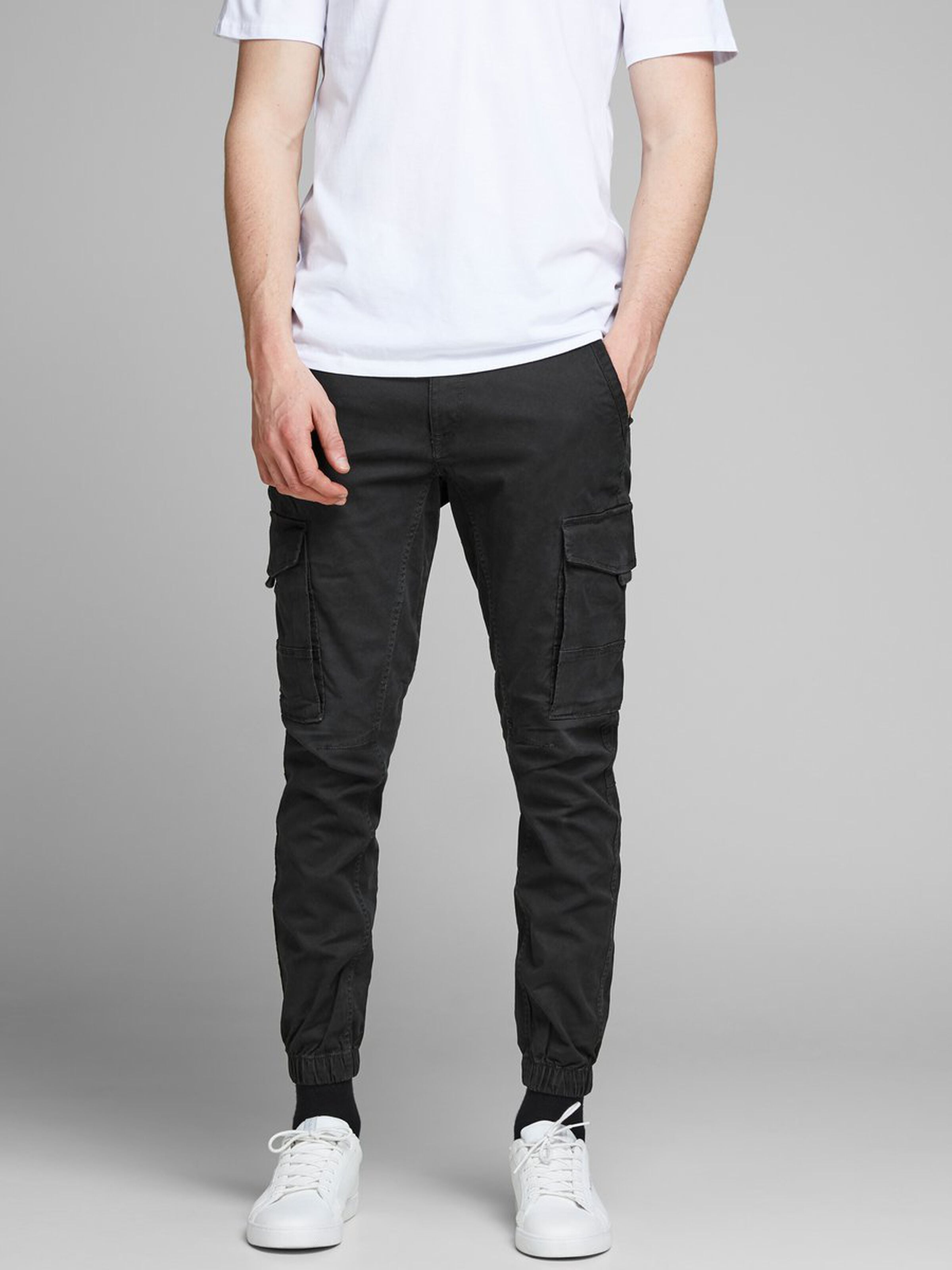 JACK & JONES Gargohousut musta