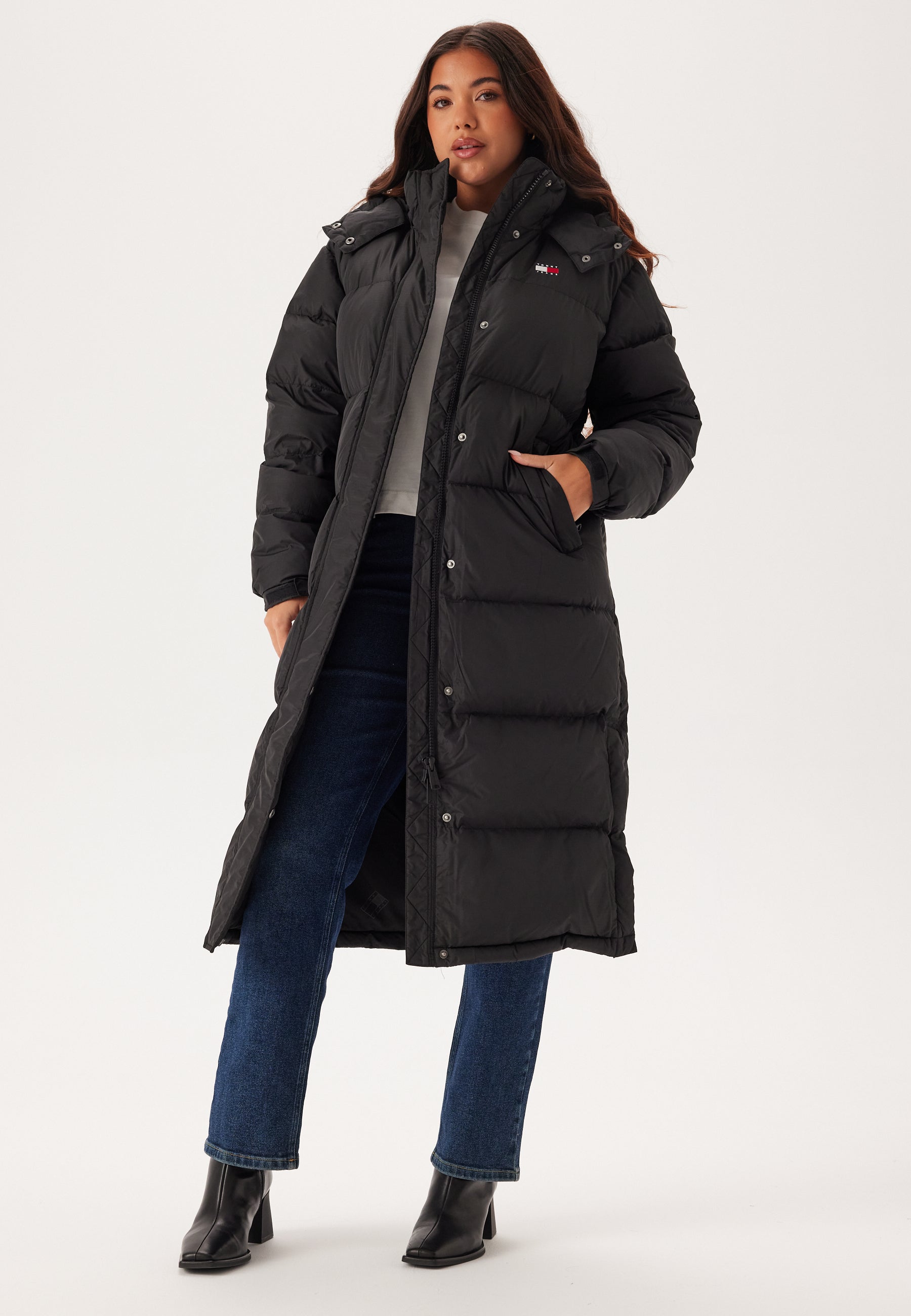 Tommy Jeans Pitkä talvitakki 'Alaska' musta
