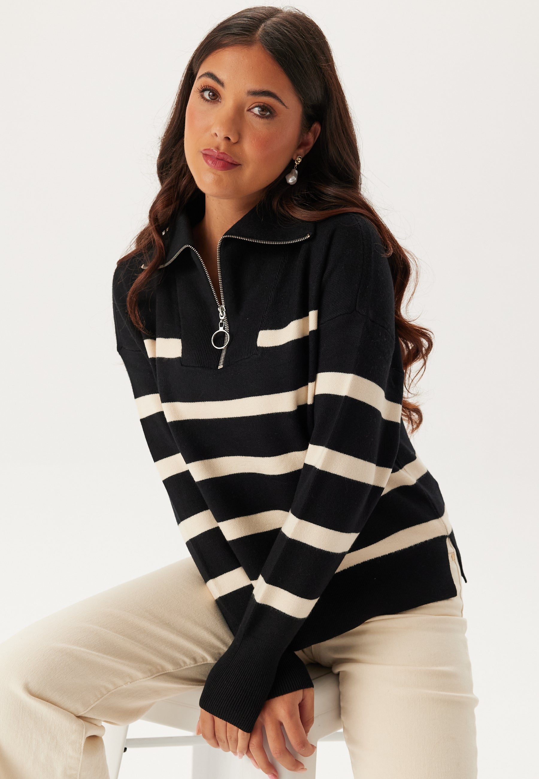 VERO MODA Neulepaita 'Saba' musta / offwhite
