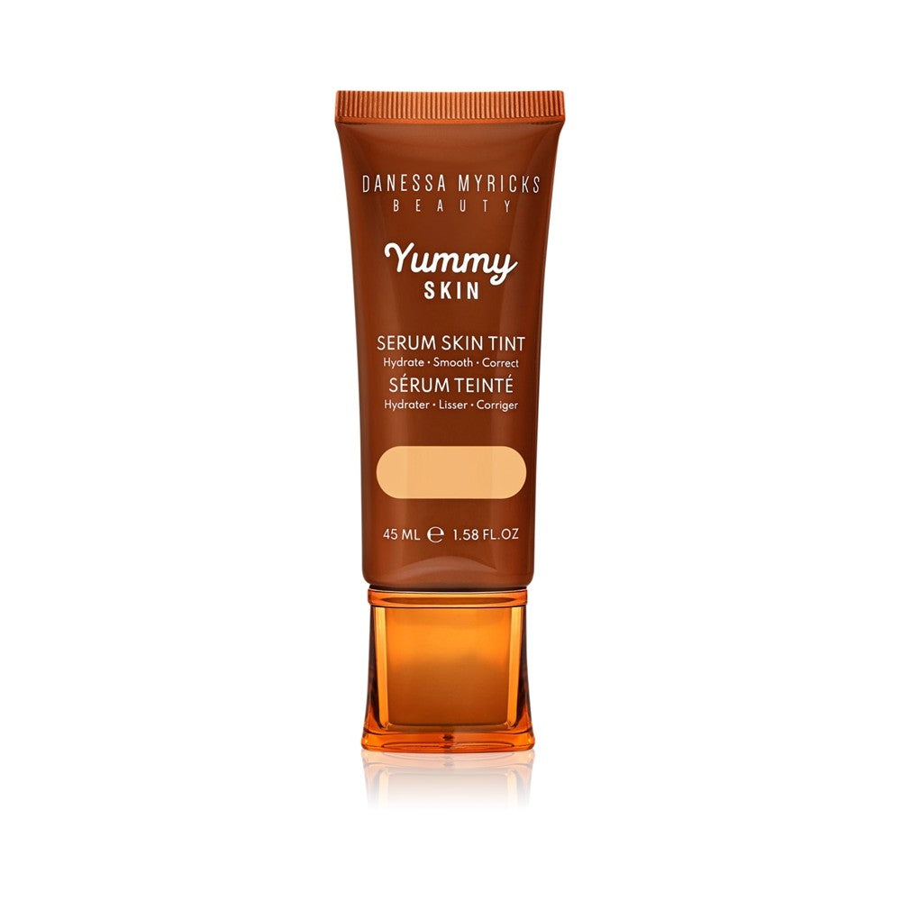 Danessa Myricks Beauty Yummy Skin Serum Ihoa kosteuttava, tasoittava meikkivoide 3 - Vaalea tai vaalea iho kullankeltaisella pohjasävyllä 45 ml
