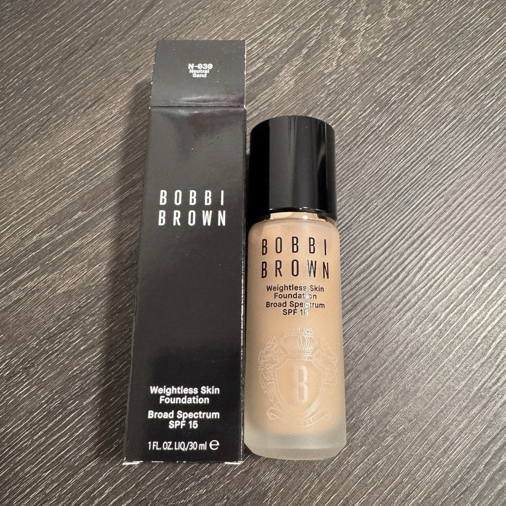 Meikkivoide Bobbi Brown Painoton iho SPF15 Neutraali hiekka 30 ml
