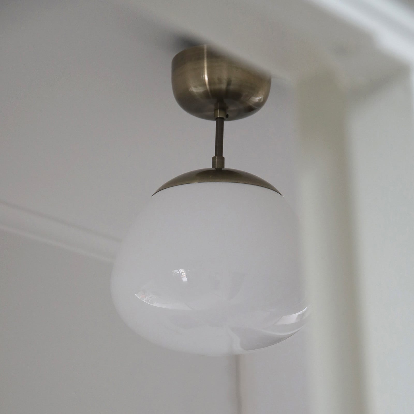 Rise Kattovalaisin White/Antique Brass - Markslöjd - Olohuone - Metalli - Yksilamppuinen