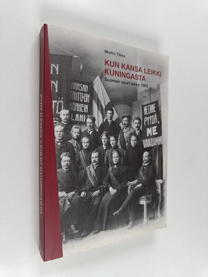 Kun kansa leikki kuningasta