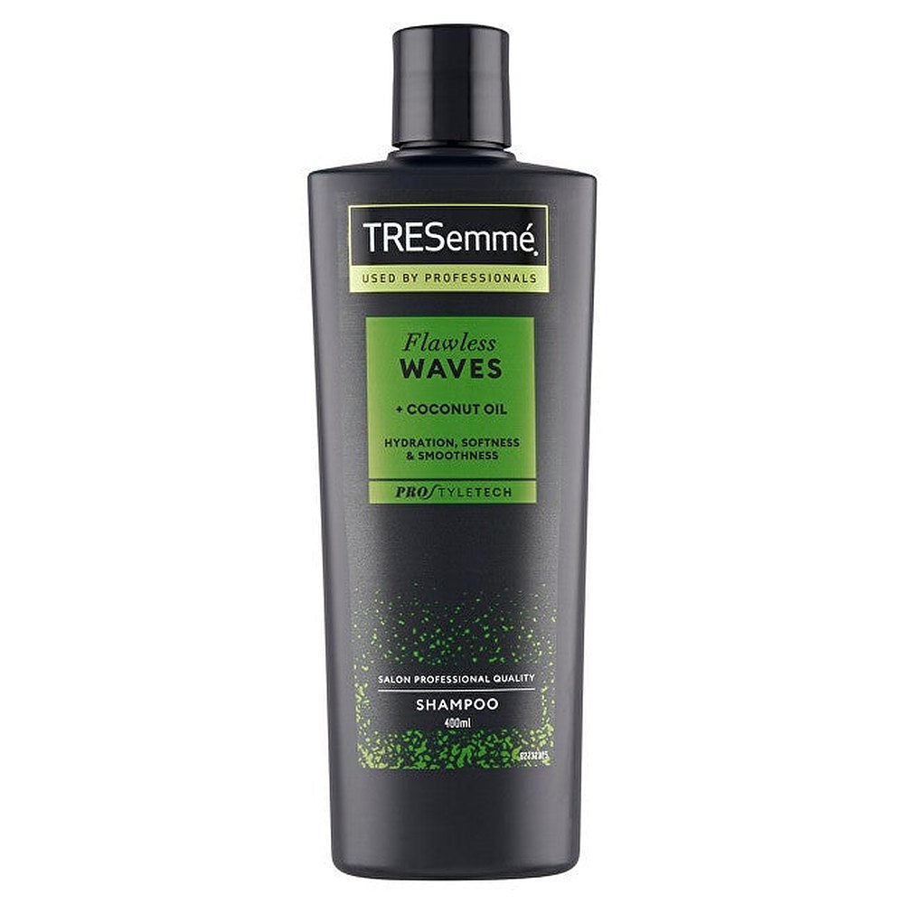 TRESemmé Flawless Waves kosteuttava shampoo laineikkaille ja kiharille hiuksille 400ml