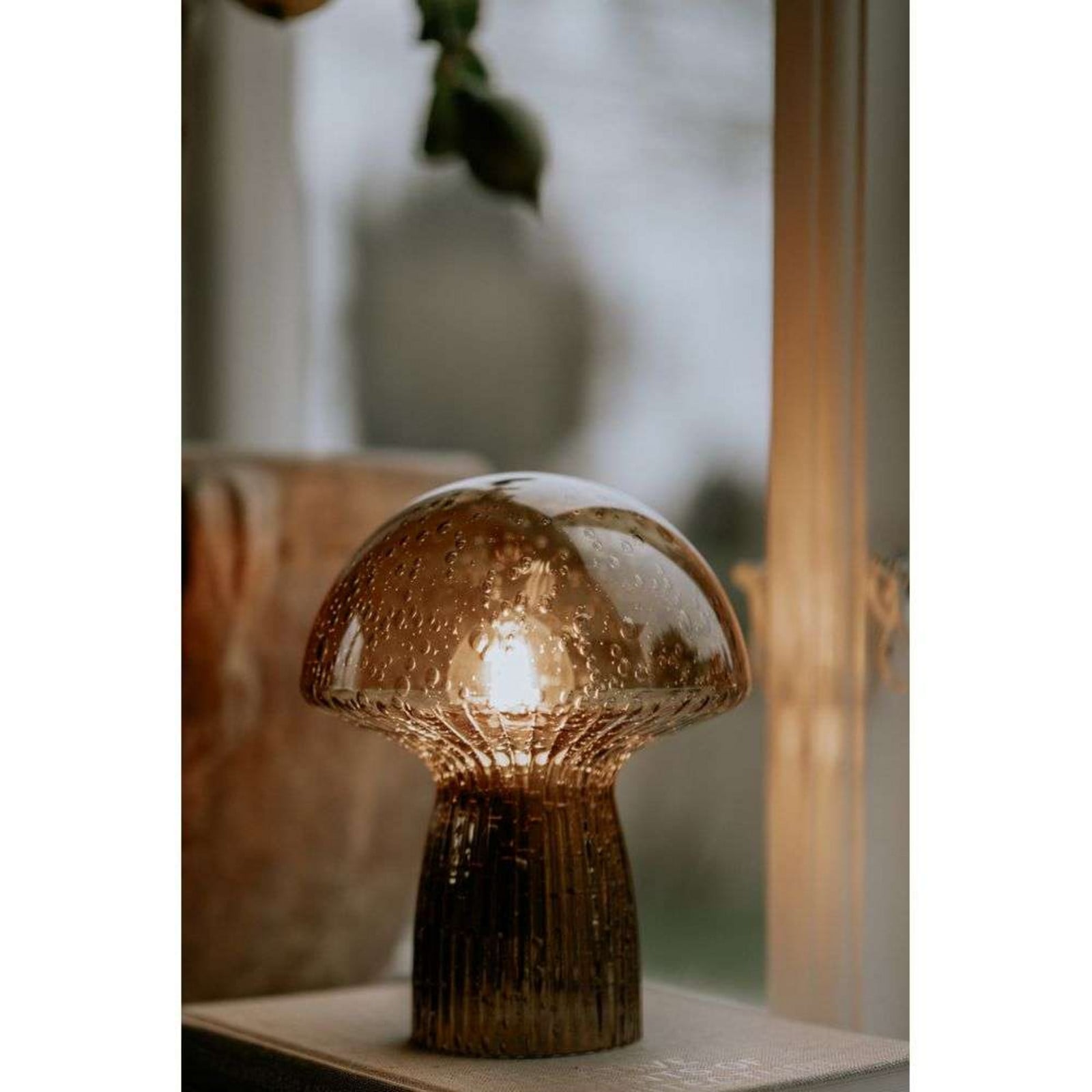 Fungo 16 pöytävalaisin, ruskea, kirkas, 20 cm - Globen Lighting - Olohuone - Lasi