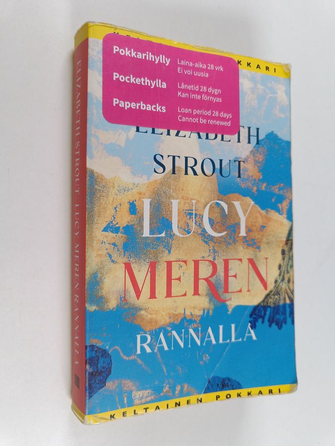 Lucy meren rannalla