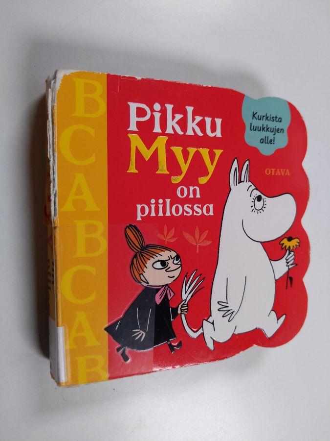 Muumit Pikku Myy on piilossa - Luukkukirja