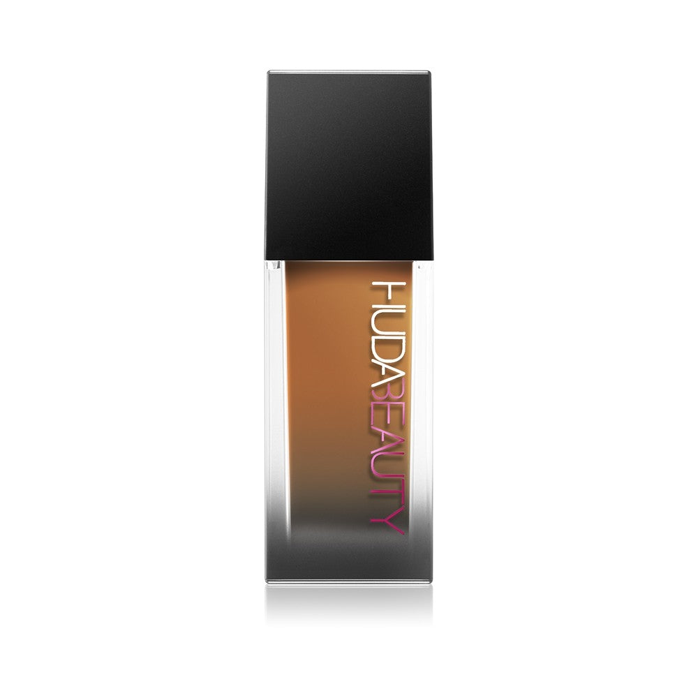Huda Beauty Faux Filter pitkäkestoinen meikkivoide Churro 35 ml