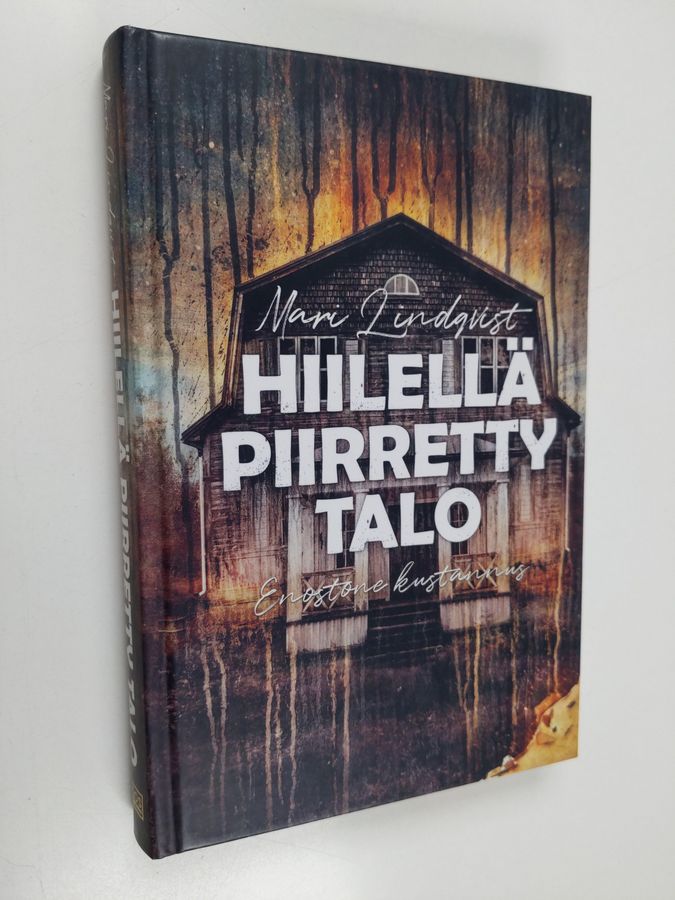 Hiilellä piirretty talo