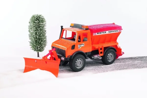 Bruder MB Unimog winter service with snow plough