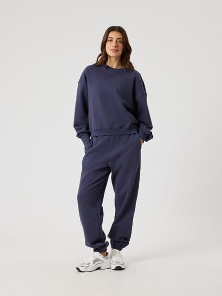 Studio Oversized Sweatshirt