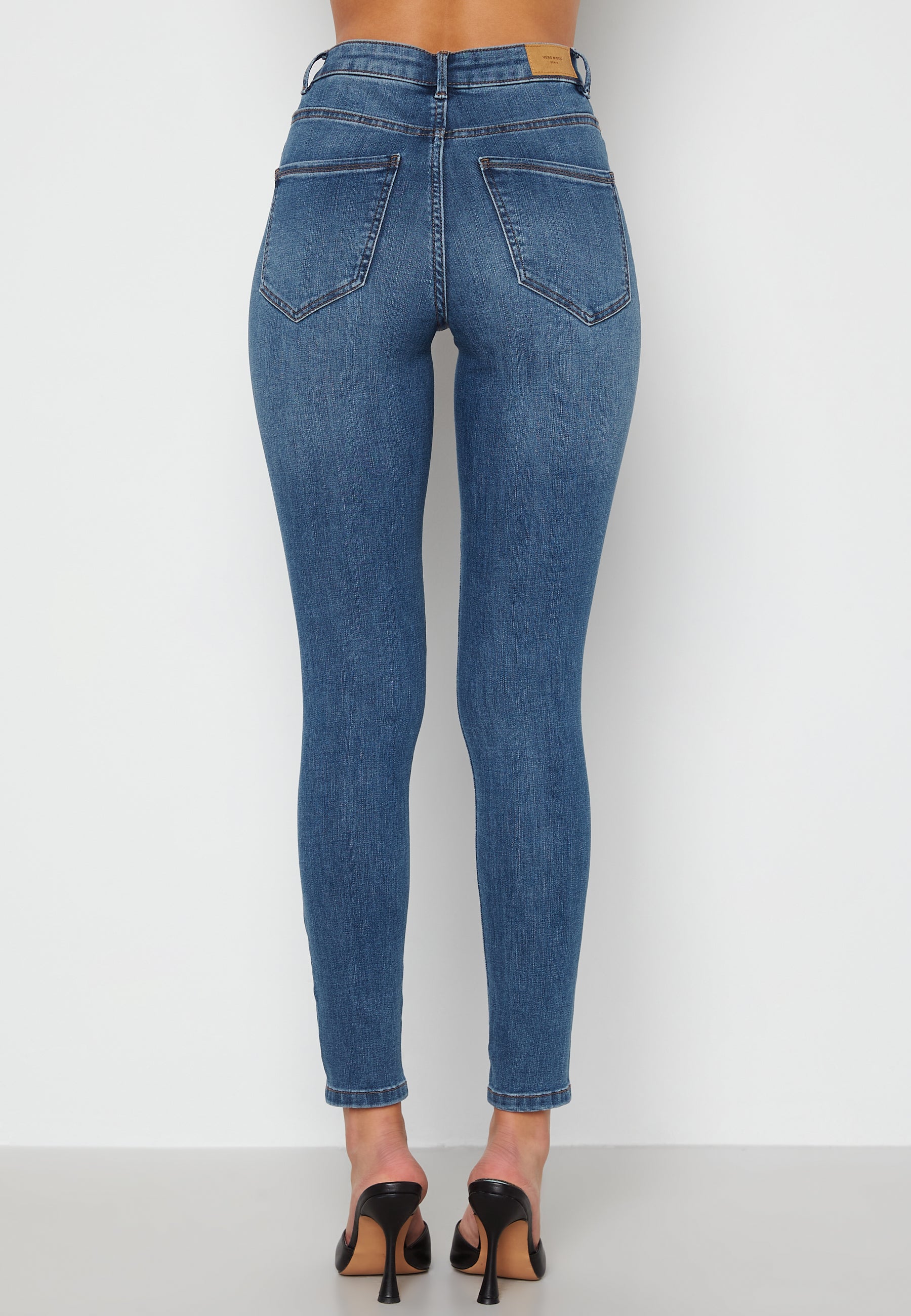 VERO MODA Farkut 'Sophia' sininen denim