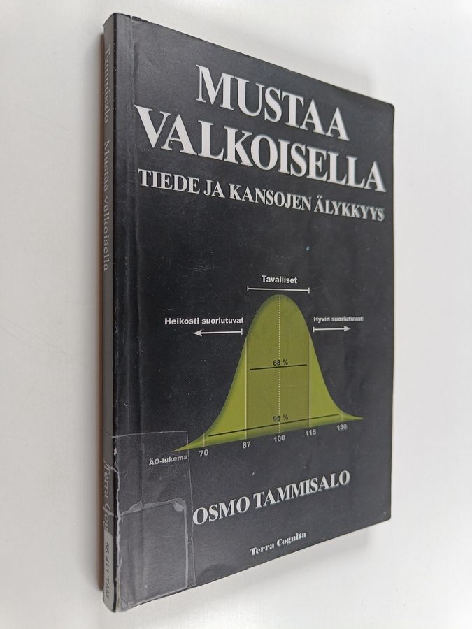 Mustaa valkoisella - tiede ja kansojen älykkyys