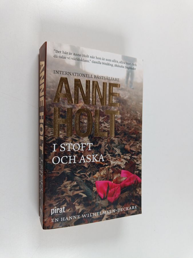 I stoft och aska